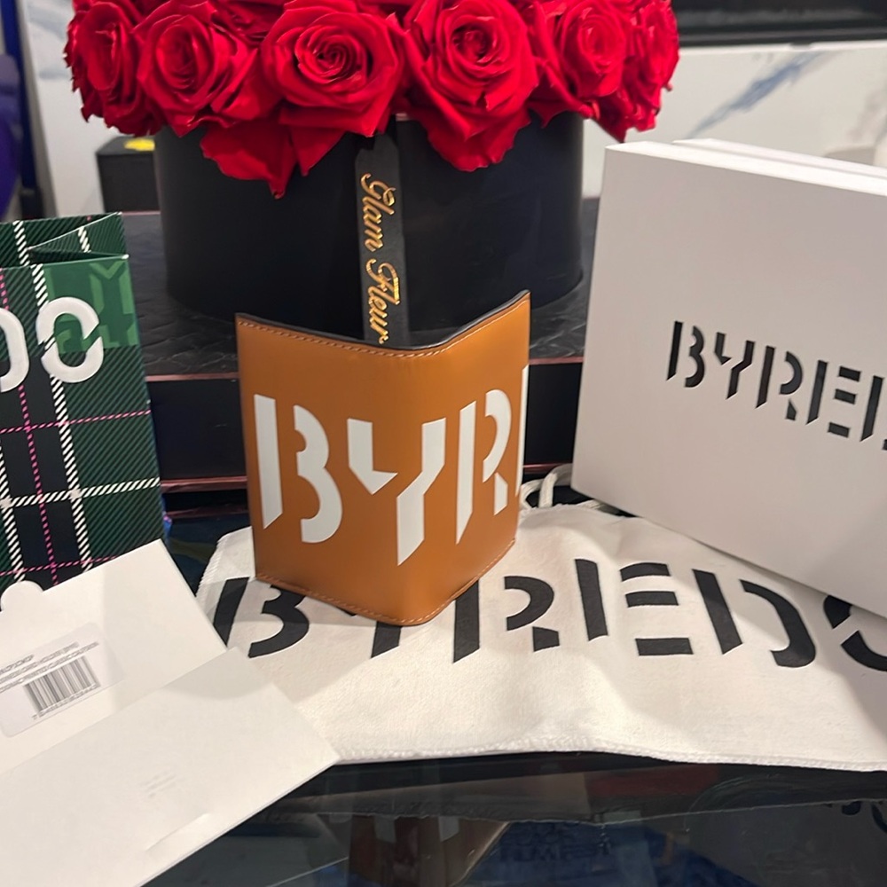 AUTH BYREDO COGNAC PRINTED CLASSIC CALFSKIN WALLET BRAND NEW